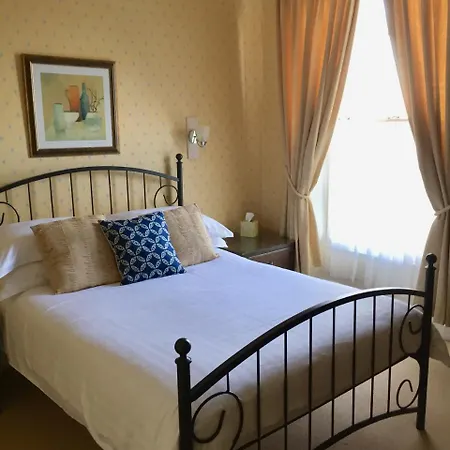 Westcliff 3*